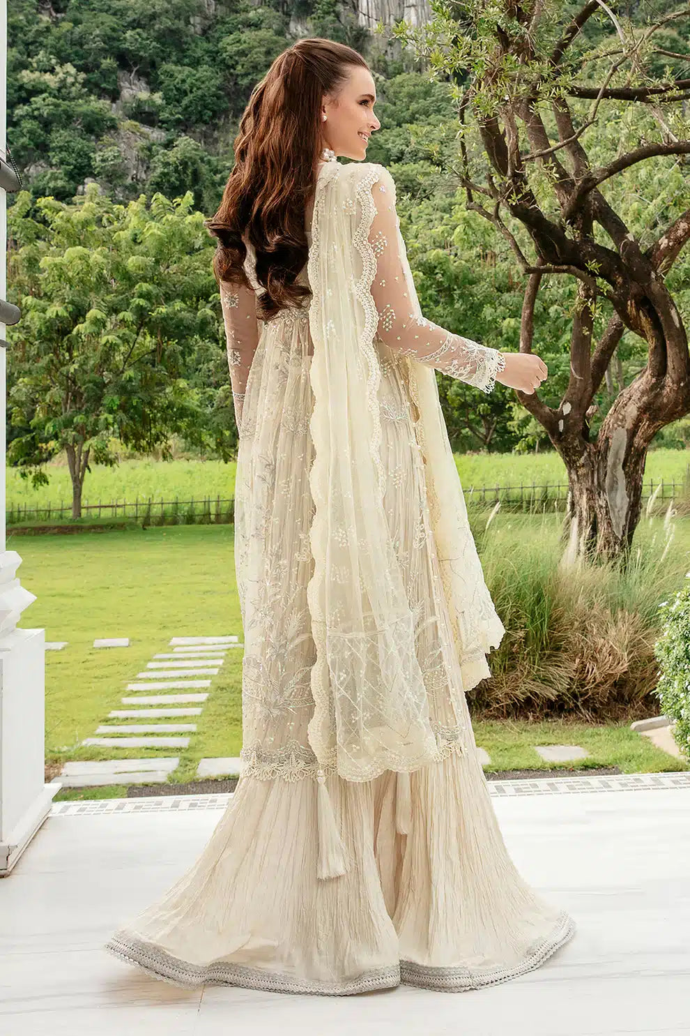 Saad Shaikh | Luminous Formals 23 | OAI - Pakistani Designer Dress - by Saad Shaikh | Type: Formal - 100% Original at Saira Sultan