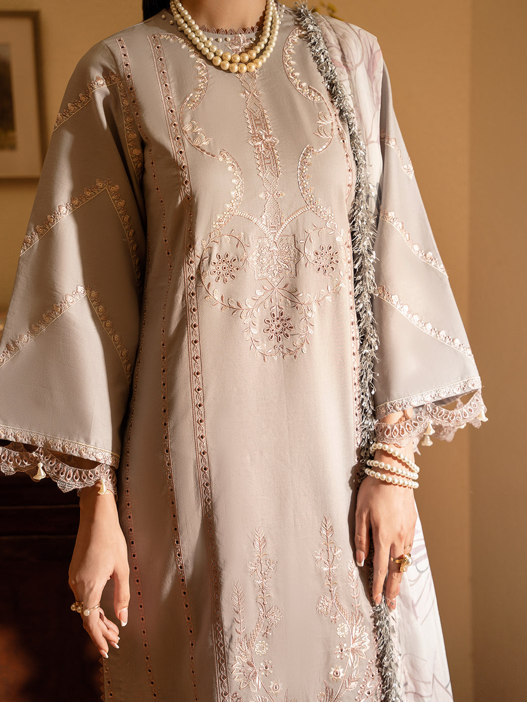 Izel | Dastak Luxury Lawn | SAAYE M Gray Lawn