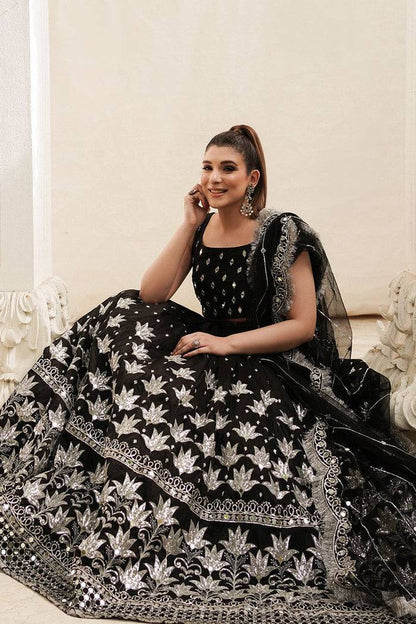 Saira Rizwan | Mehr o mah Wedding Formals | Zeba - Pakistani Designer Dress - by Saira Rizwan | Type: Bridal - 100% Original at Saira Sultan