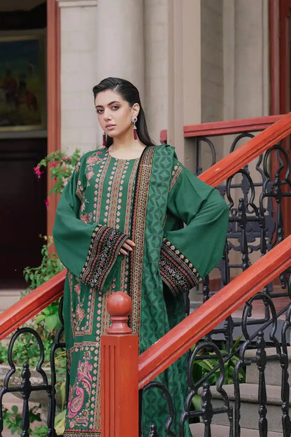 Saira Rizwan | Winter 23 | ISMAT SR-01 - Pakistani Designer Dress - by Saira Rizwan | Type: Luxury - 100% Original at Saira Sultan