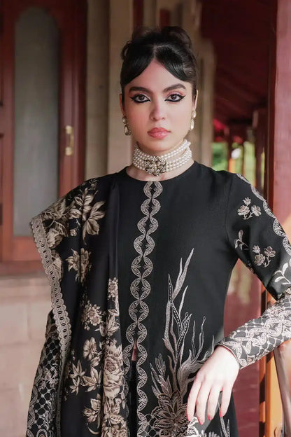 Saira Rizwan | Winter 23 | SALINA SR-05 - Pakistani Designer Dress - by Saira Rizwan | Type: Luxury - 100% Original at Saira Sultan