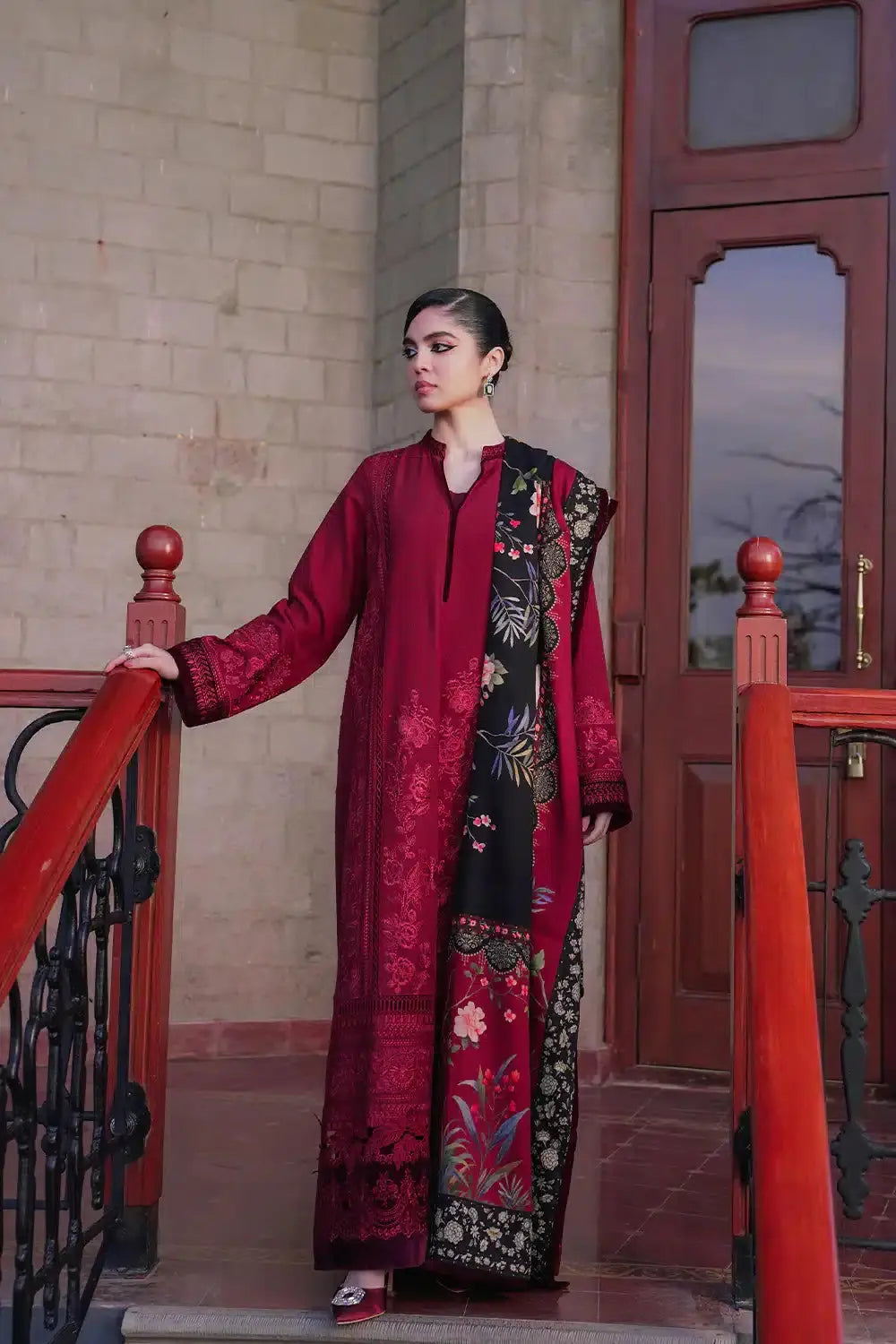 Saira Rizwan | Winter 23 | SOHA SR-08 - Pakistani Designer Dress - by Saira Rizwan | Type: Luxury - 100% Original at Saira Sultan