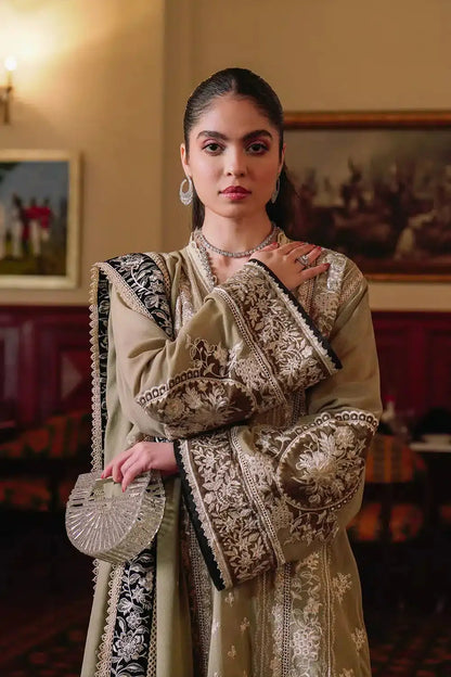 Saira Rizwan | Winter 23 | LAMISA SR-04 - Pakistani Designer Dress - by Saira Rizwan | Type: Luxury - 100% Original at Saira Sultan