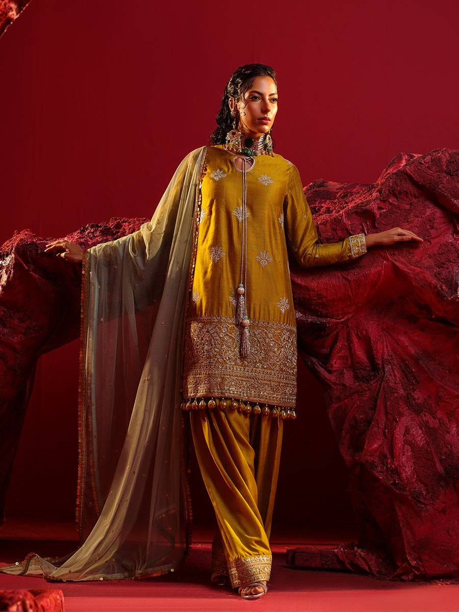 Salitex | Luxury Wear 24 | 42 - Pakistani Designer Dress - by Salitex | Type: Luxury - 100% Original at Saira Sultan