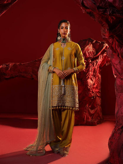 Salitex | Luxury Wear 24 | 42 - Pakistani Designer Dress - by Salitex | Type: Luxury - 100% Original at Saira Sultan