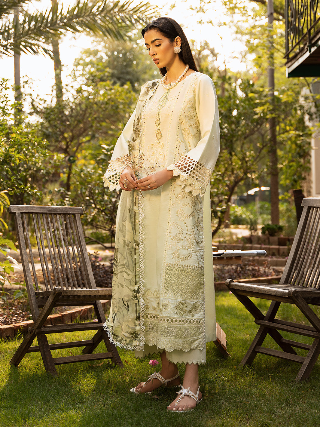 Izel | Dastak Luxury Lawn | SIRAA S Apple Green Lawn