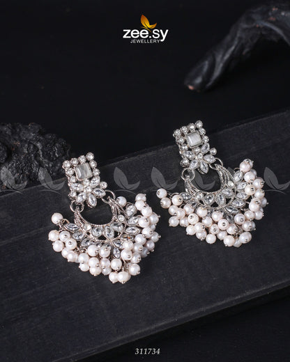Lily Earrings Sliver White