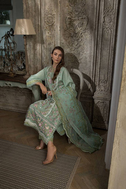 Sobia Nazir | Luxury Lawn 24 | DESIGN 1A - Pakistani Designer Dress - by Sobia Nazir | Type: Luxury - 100% Original at Saira Sultan