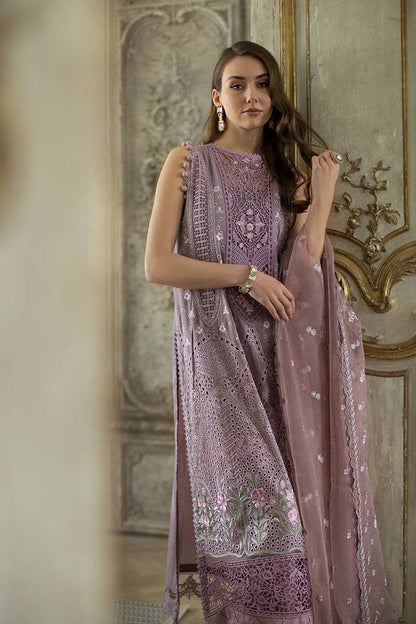Sobia Nazir | Luxury Lawn 24 | DESIGN 9A - Pakistani Designer Dress - by Sobia Nazir | Type: Luxury - 100% Original at Saira Sultan