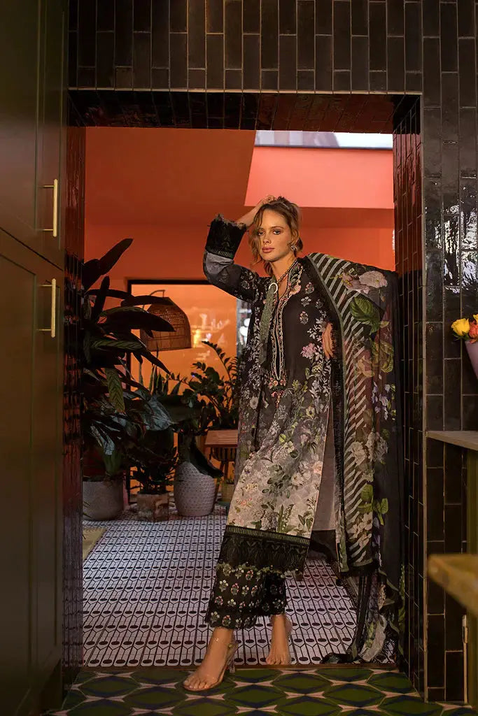 Sobia Nazir | Summer Vital 24 | 7B - Pakistani Designer Dress - by Sobia Nazir | Type: Luxury - 100% Original at Saira Sultan