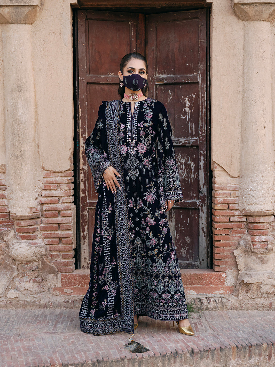 Flossie | Siara Velvet Formals | V-104 - A XS Dark Blue Velvet