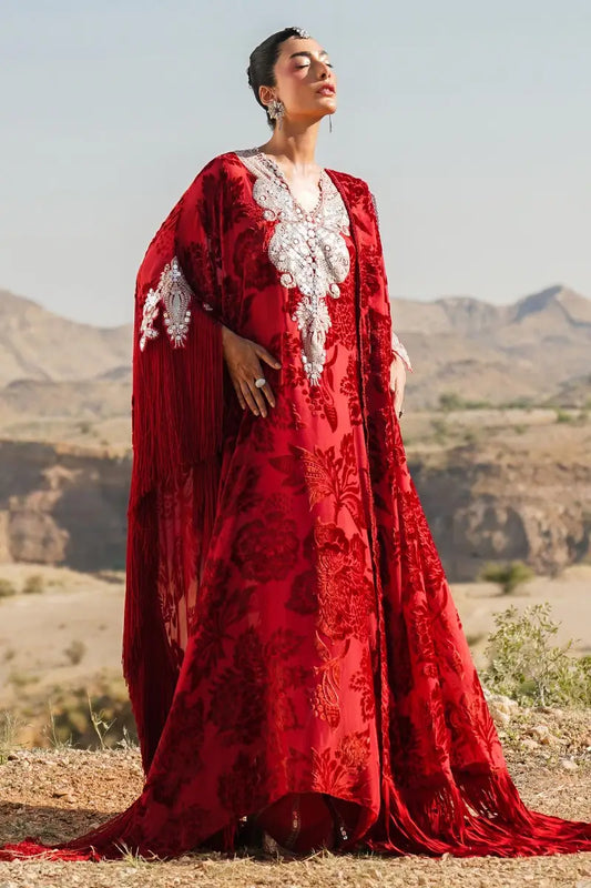 Sana Safinaz | Winter Luxury 23 | V231-001-DD - Pakistani Designer Dress - by Sana Safinaz | Type: Luxury - 100% Original at Saira Sultan