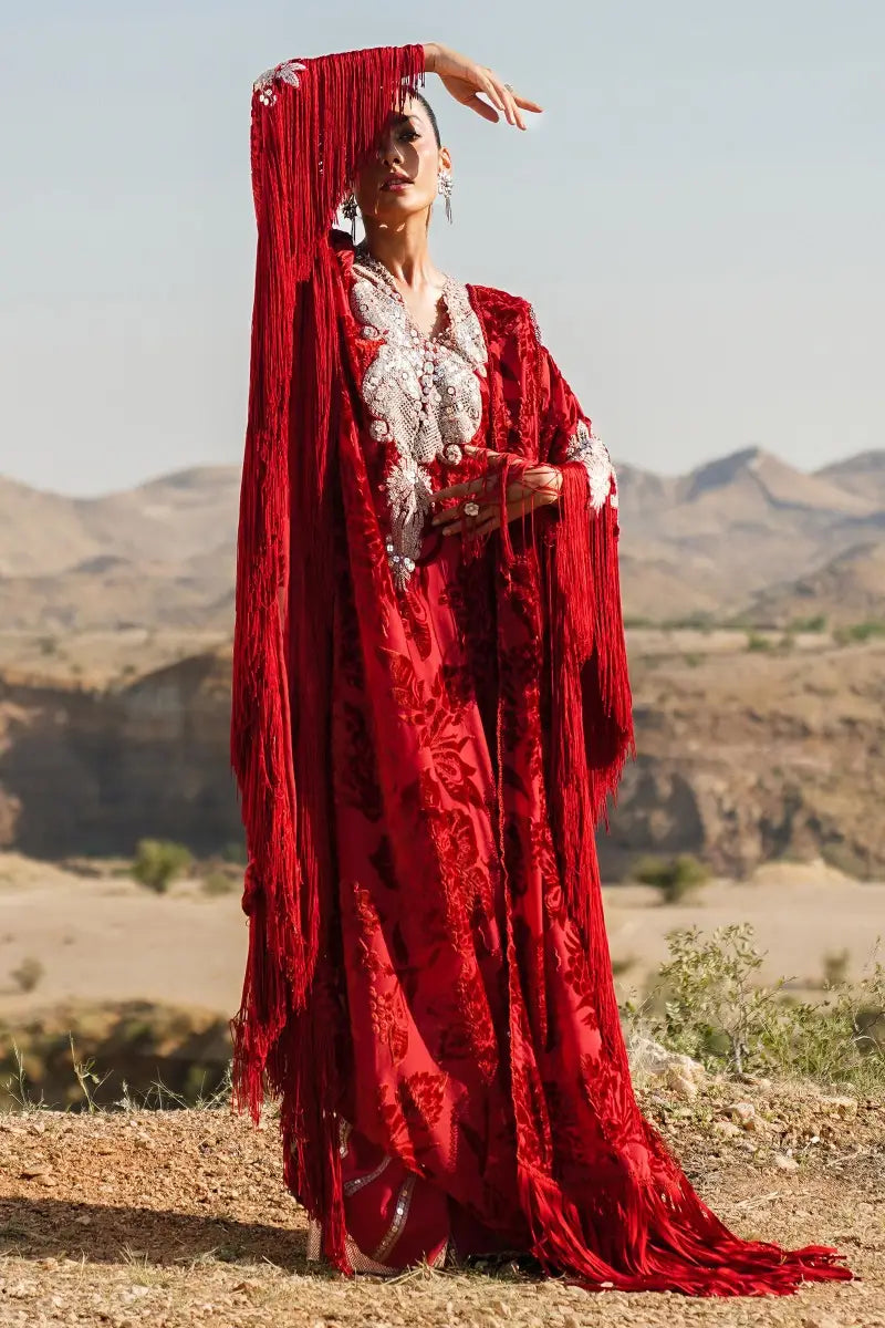 Sana Safinaz | Winter Luxury 23 | V231-001-DD - Pakistani Designer Dress - by Sana Safinaz | Type: Luxury - 100% Original at Saira Sultan
