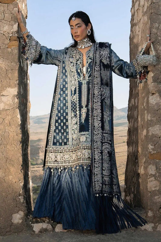 Sana Safinaz | Winter Luxury 23 | V231-005-CP - Pakistani Designer Dress - by Sana Safinaz | Type: Luxury - 100% Original at Saira Sultan