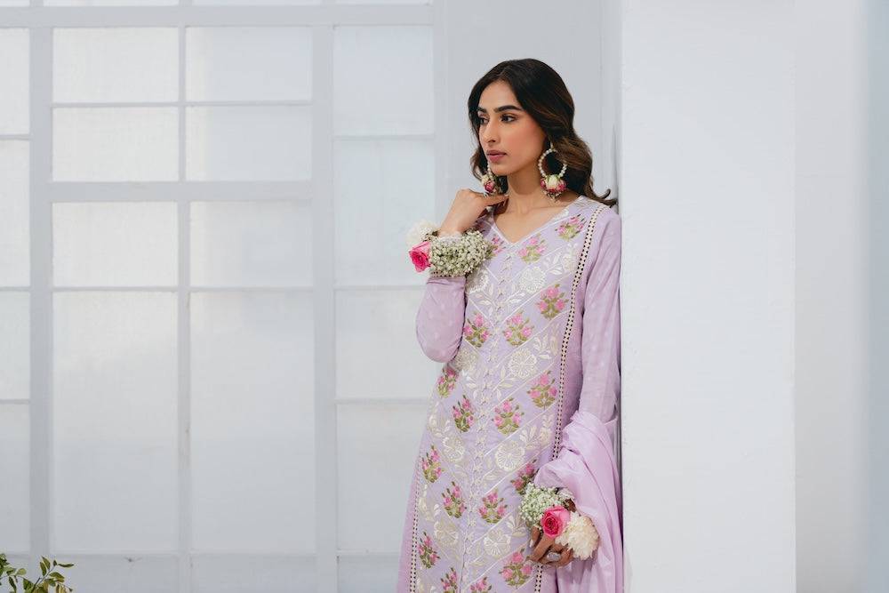 Vintage | Eid Edit 24 | Anamika - Pakistani Designer Dress - by Vintage | Type: Luxury - 100% Original at Saira Sultan