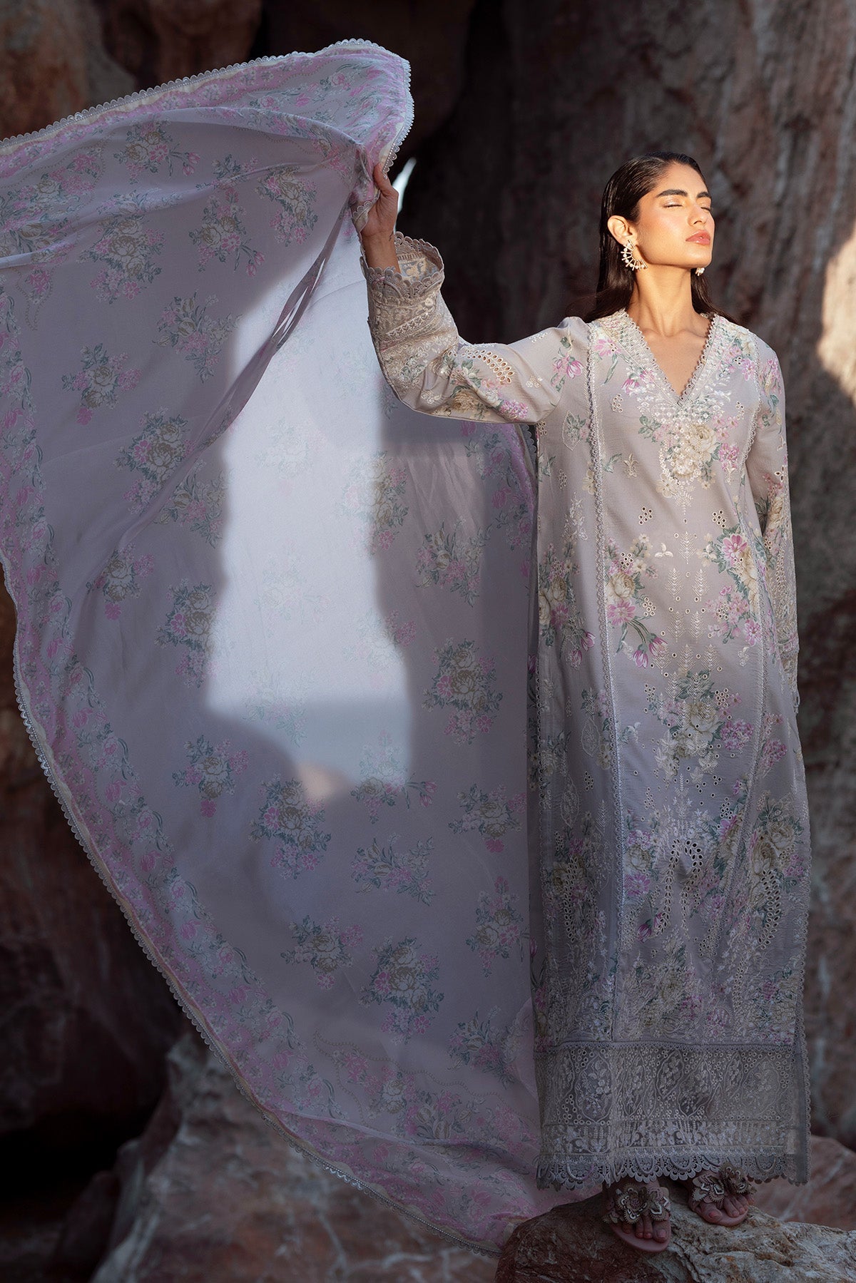 Afrozeh | Summer Together 25 | Keshi M Cloud Gray Lawn