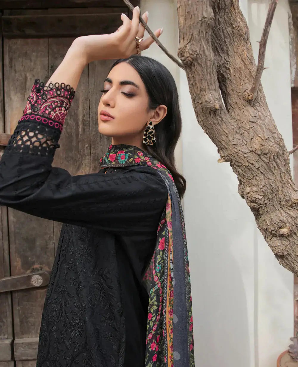 Xenia Formals | Lawn Collection 24 | Ellora - Pakistani Designer Dress - by Xenia Formals | Type: Luxury - 100% Original at Saira Sultan