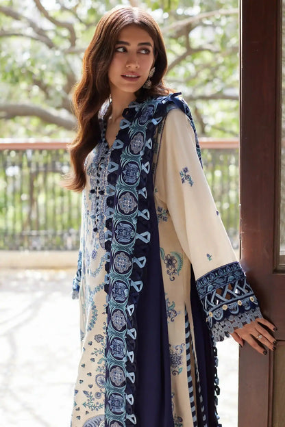 Zaha | Winter 23 | LINA (ZW23-07) - Pakistani Designer Dress - by Zaha | Type: Luxury - 100% Original at Saira Sultan