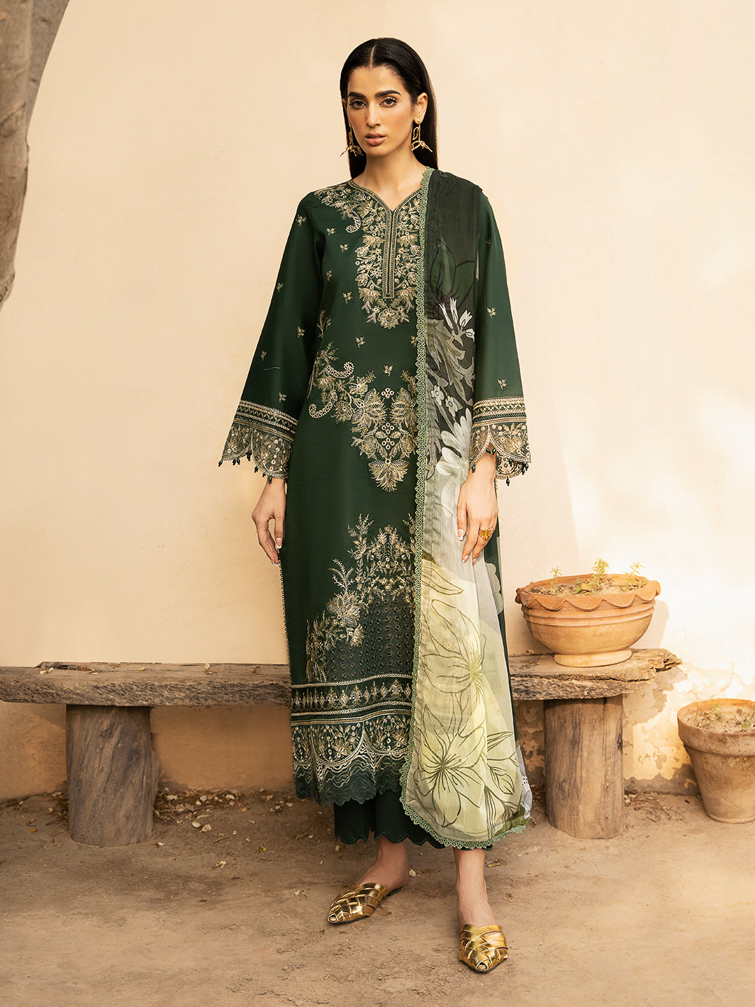 Izel | Dastak Luxury Lawn | ZAIB XS Bottle Green Lawn