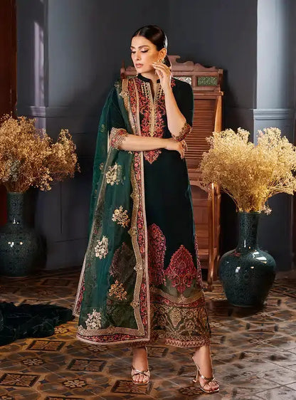 Zainab Chottani | Luxury Velvet Collection 23 | Zelena - Pakistani Designer Dress - by Zainab Chottani | Type: Formal - 100% Original at Saira Sultan