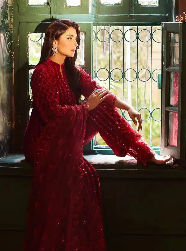 Zainab Chottani | Luxury Velvet Collection 23 | Surk - Pakistani Designer Dress - by Zainab Chottani | Type: Formal - 100% Original at Saira Sultan