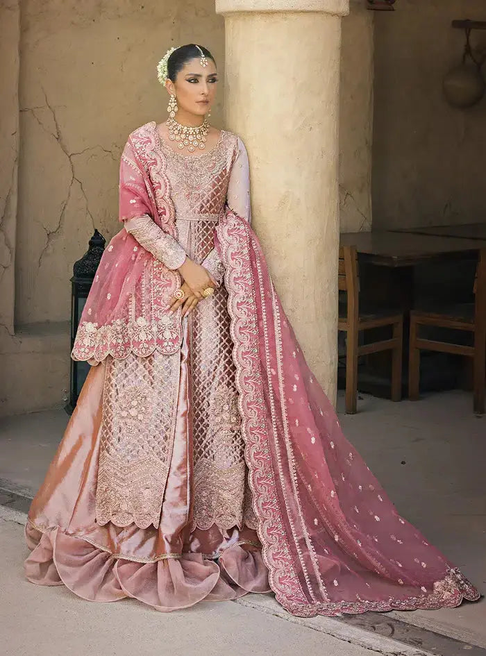 Zainab Chottani | Wedding Festive 23 | Mah e Noor - Pakistani Designer Dress - by Zainab Chottani | Type: Bridal - 100% Original at Saira Sultan
