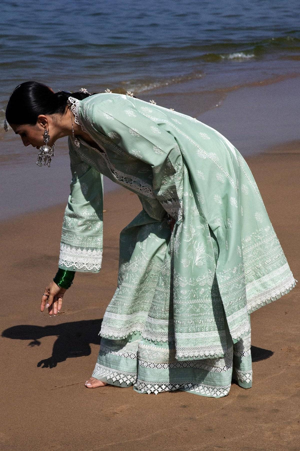 Zara Shahjahan | Luxury Lawn 24 | MAHI-1B - Pakistani Designer Dress - by Zara Shahjahan | Type: Luxury - 100% Original at Saira Sultan