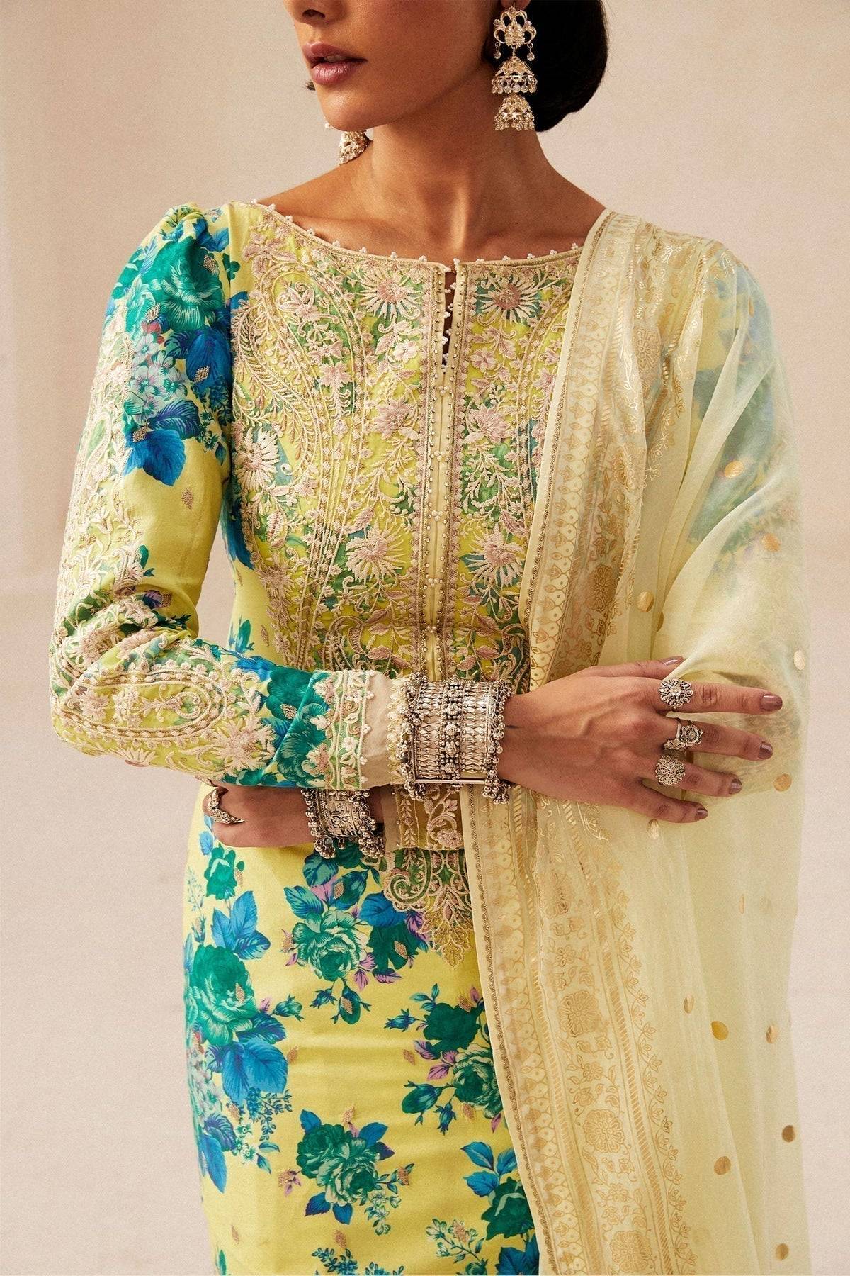 Zara Shahjahan | Luxury Lawn 24 | PHOOL KARI-13A - Pakistani Designer Dress - by Zara Sahjahan | Type: Luxury - 100% Original at Saira Sultan