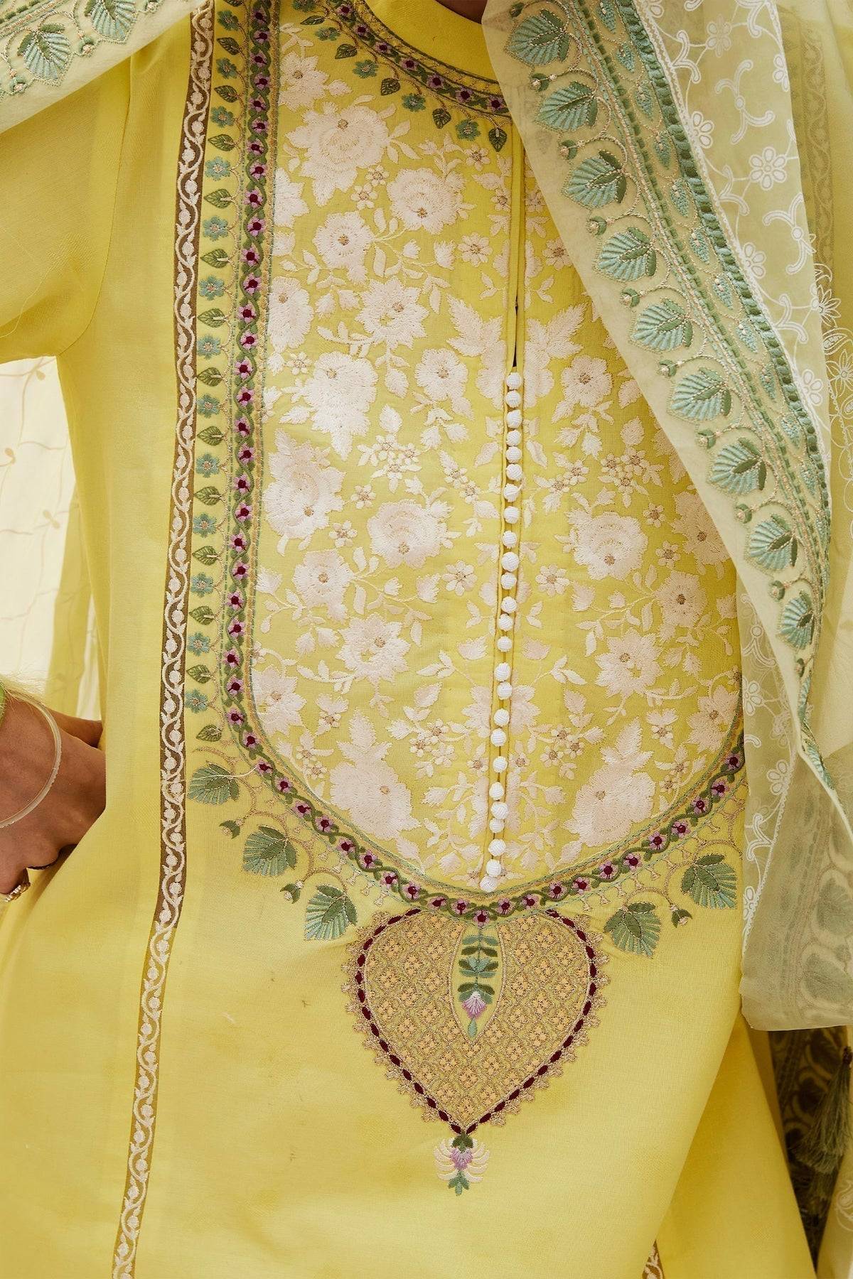 Zara Shahjahan | Luxury Lawn 24 | DILARA-15A - Pakistani Designer Dress - by Zara Shahjahan | Type: Luxury - 100% Original at Saira Sultan
