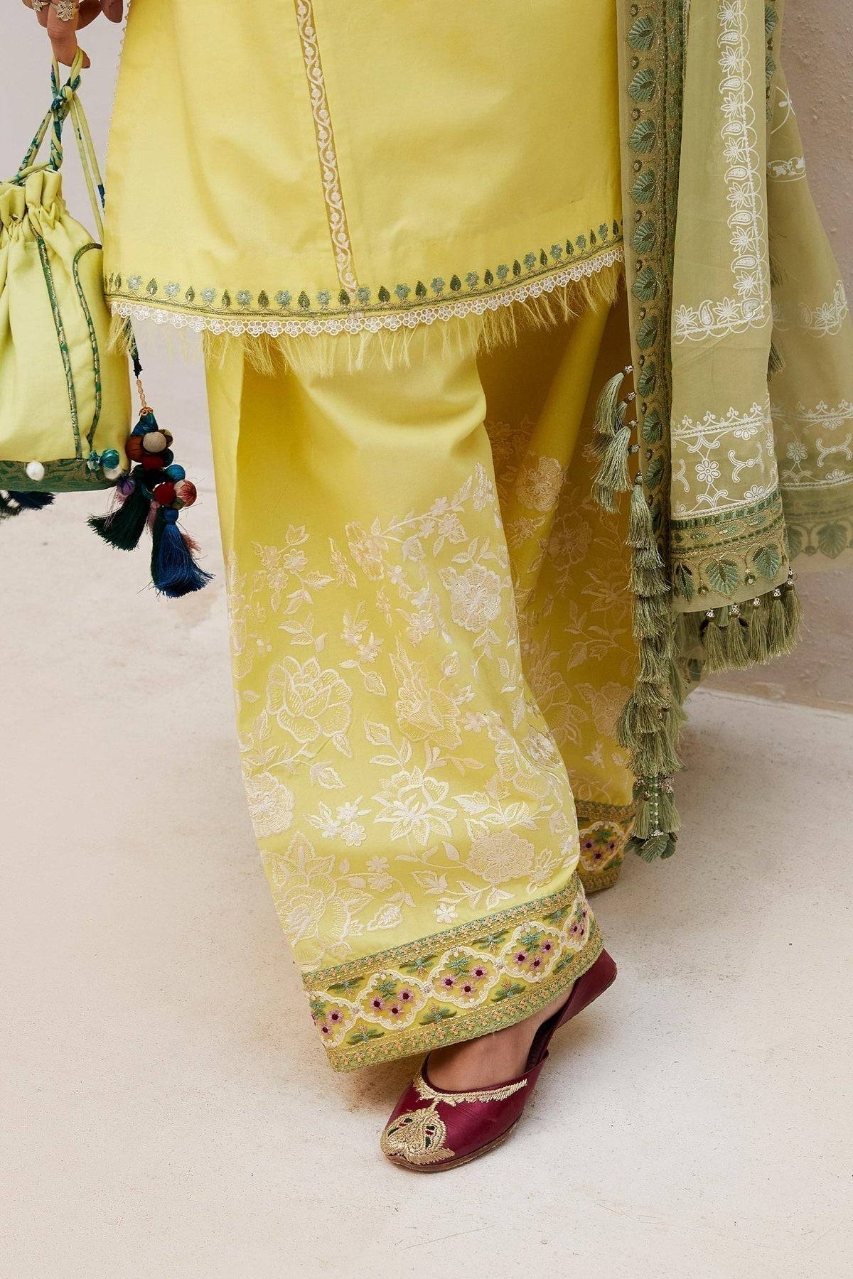 Zara Shahjahan | Luxury Lawn 24 | DILARA-15A - Pakistani Designer Dress - by Zara Shahjahan | Type: Luxury - 100% Original at Saira Sultan