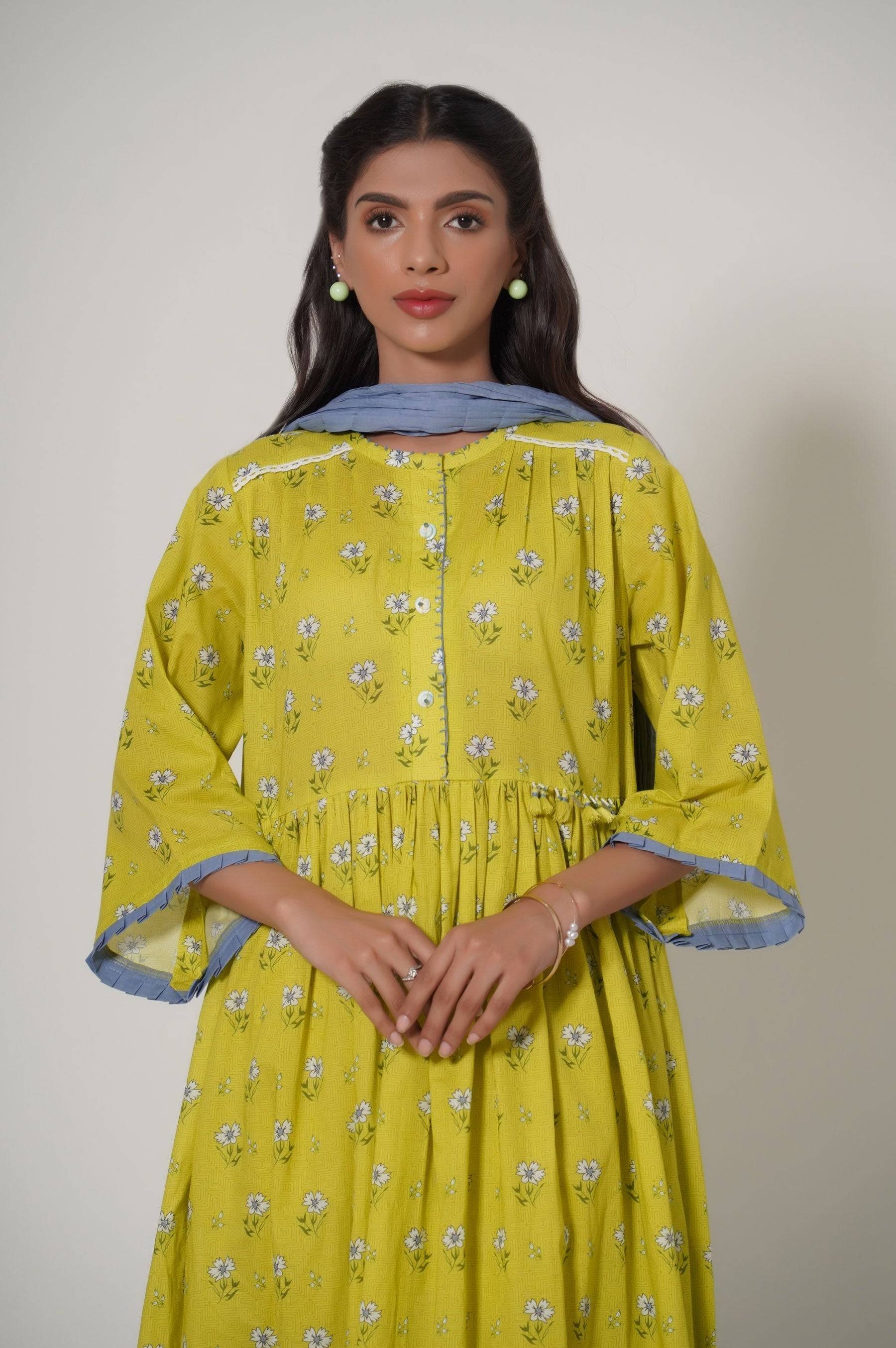 Zeen | Summer Collection 24 | 33616 - Pakistani Designer Dress - by Zeen | Type: Luxury - 100% Original at Saira Sultan