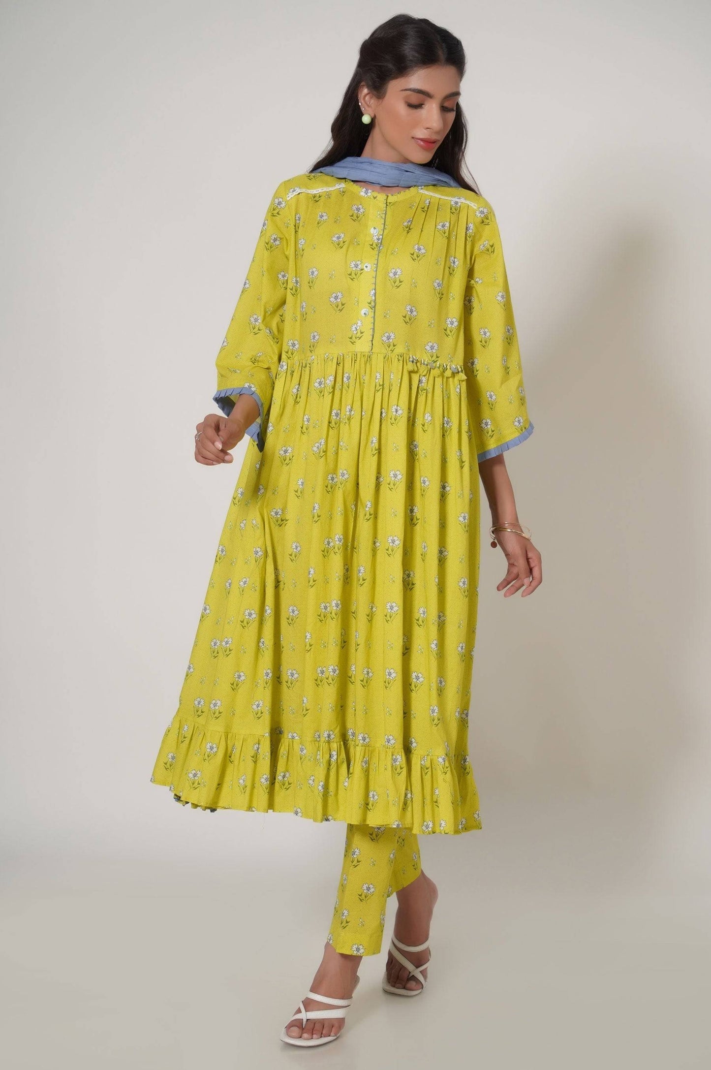Zeen | Summer Collection 24 | 33616 - Pakistani Designer Dress - by Zeen | Type: Luxury - 100% Original at Saira Sultan