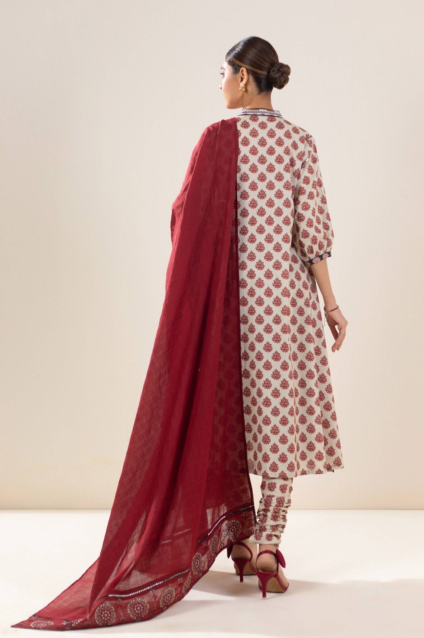 Zeen | Summer Collection 24 | 34214 - Pakistani Designer Dress - by Zeen | Type: Luxury - 100% Original at Saira Sultan