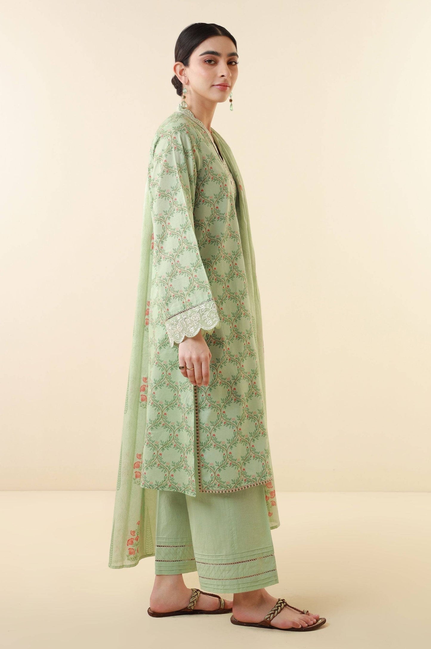 Zeen | Summer Collection 24 | 34217 - Pakistani Designer Dress - by Zeen | Type: Luxury - 100% Original at Saira Sultan