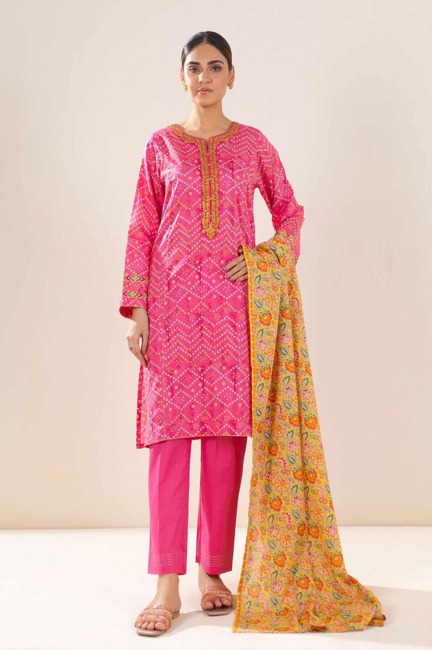 Zeen | Summer Collection 24 | 34219 - Pakistani Designer Dress - by Zeen | Type: Luxury - 100% Original at Saira Sultan