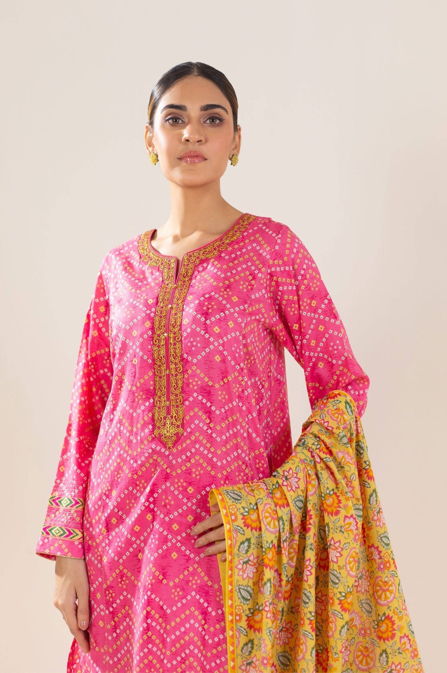 Zeen | Summer Collection 24 | 34219 - Pakistani Designer Dress - by Zeen | Type: Luxury - 100% Original at Saira Sultan