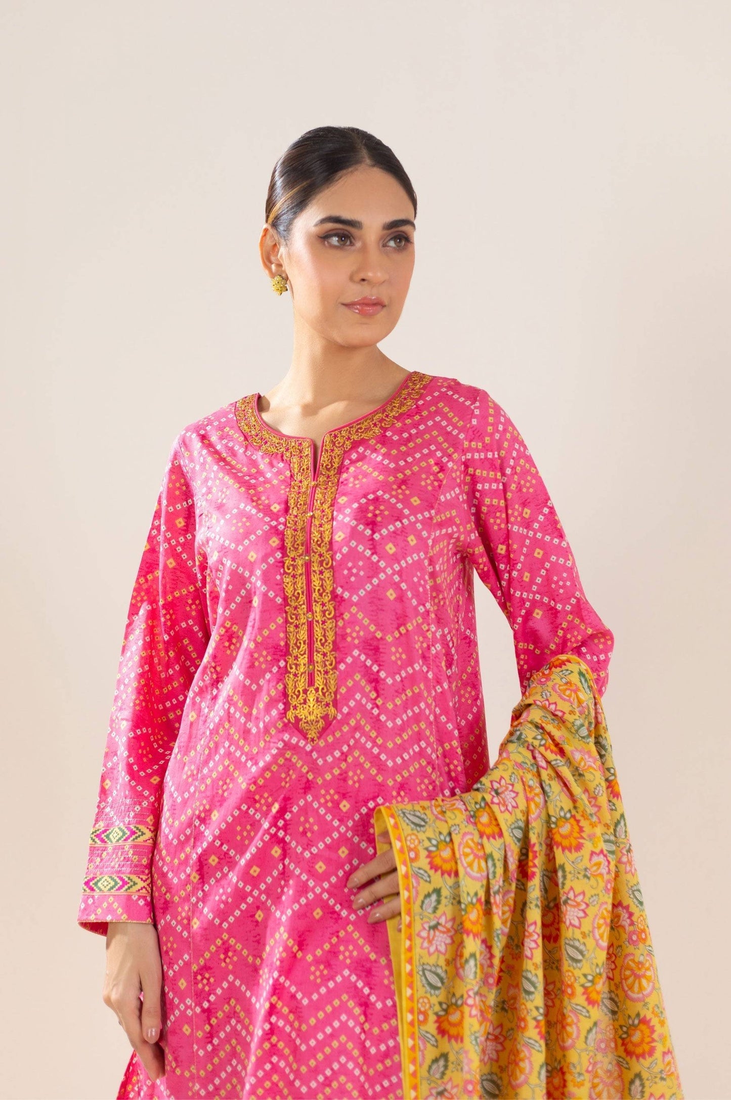 Zeen | Summer Collection 24 | 34219 - Pakistani Designer Dress - by Zeen | Type: Luxury - 100% Original at Saira Sultan