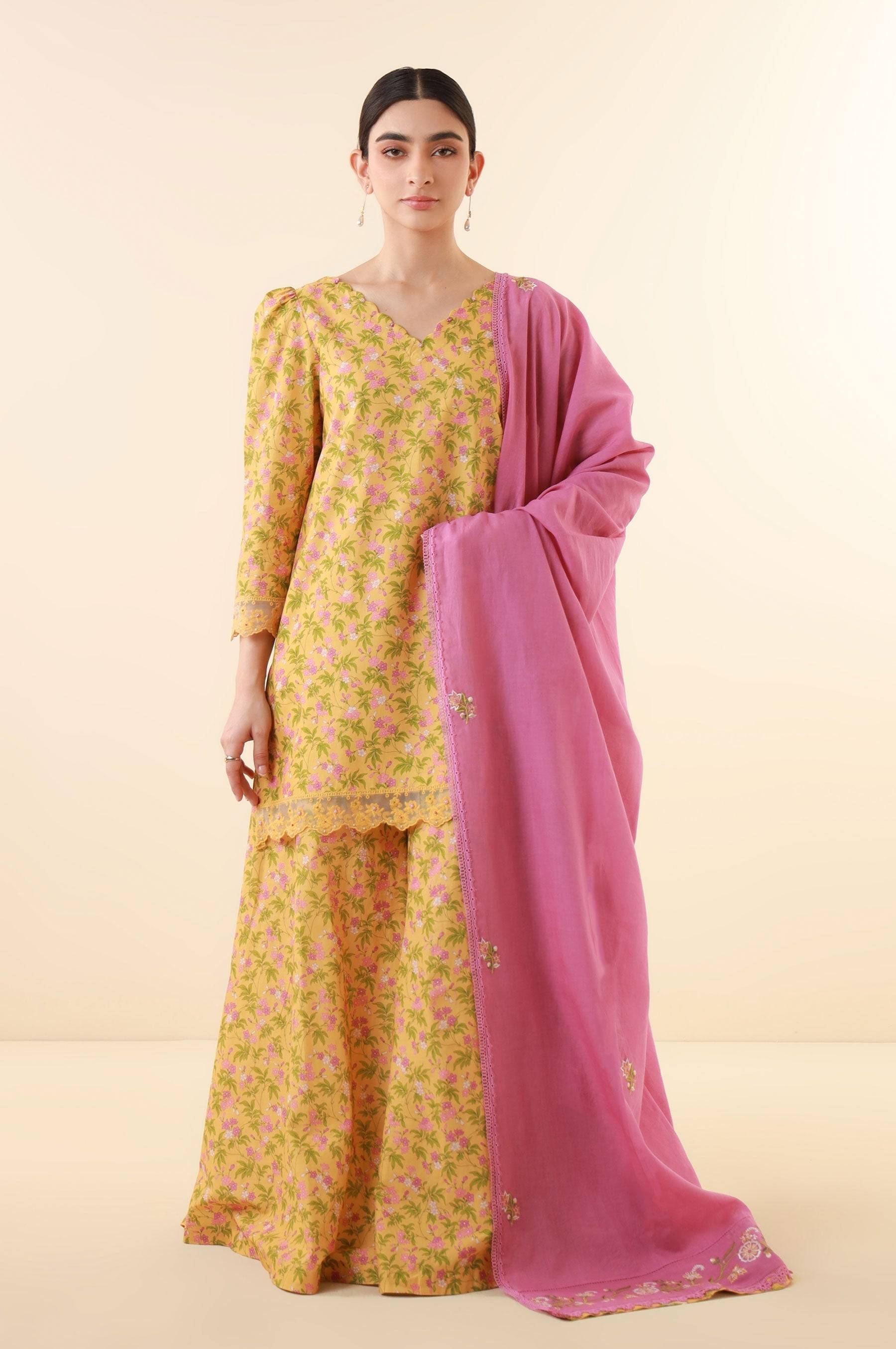 Zeen | Summer Collection 24 | 34228 - Pakistani Designer Dress - by Zeen | Type: Luxury - 100% Original at Saira Sultan