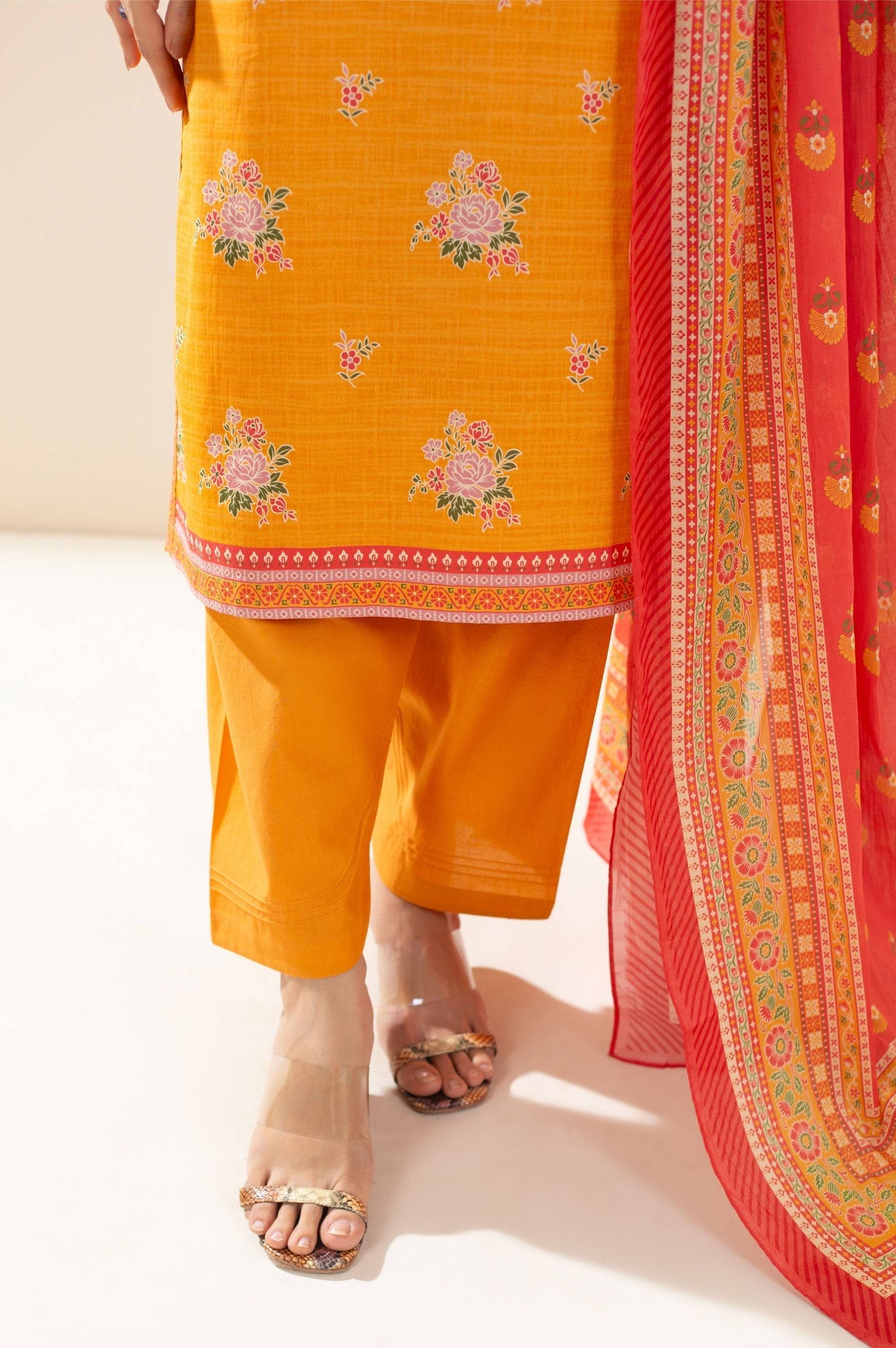 Zeen | Summer Collection 24 | 34231 - Pakistani Designer Dress - by Zeen | Type: Luxury - 100% Original at Saira Sultan